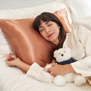 2 Blissy Silk Cinnamon Pillowcases